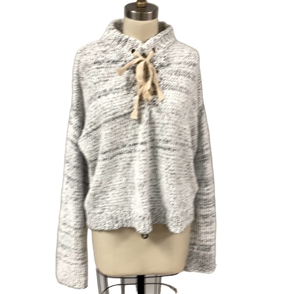 Pol Lace-Up Chenille Sweater L White and Black Oversized